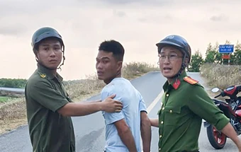 Sát hại vợ rồi ôm con bỏ trốn