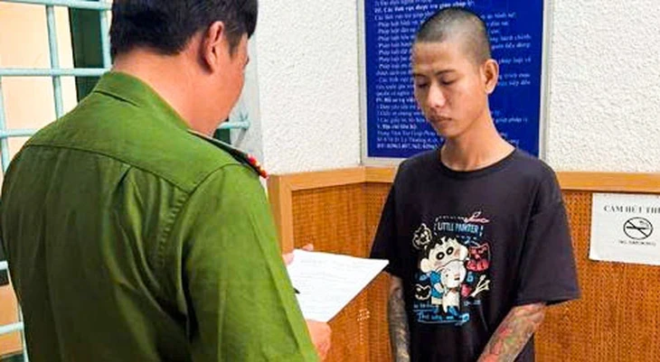 Sau sử dụng ma túy, một thanh niên ở An Giang chém cha ruột bị thương Sau sử dụng ma túy, một thanh niên ở An Giang chém cha ruột bị thương