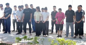 Say tình với ‘hot girl’ trên mạng, 63 người bị lừa hơn 36,5 tỉ đồng