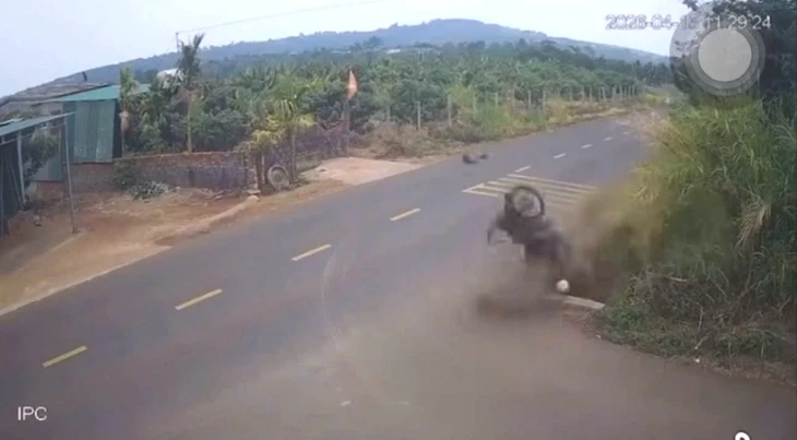 Sẽ họp báo công khai sau khi điều tra vụ nam sinh lớp 12 ở Đắk Lắk thiệt mạng Sẽ họp báo công khai sau khi điều tra vụ nam sinh lớp 12 ở Đắk Lắk thiệt mạng