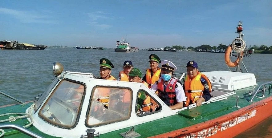 Siết kiểm soát xăng dầu qua biên giới Tây Nam Siết kiểm soát xăng dầu qua biên giới Tây Nam