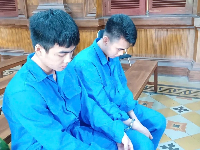 Sự thật kinh hoàng về những lần bé gái “đi chơi” với bạn qua mạng Sự thật kinh hoàng về những lần bé gái “đi chơi” với bạn qua mạng