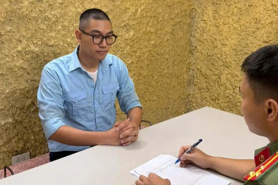 Tác giả cuốn "Chuyện với Thanh": Tôi nhận thức được sự nghiêm trọng Tác giả cuốn "Chuyện với Thanh": Tôi nhận thức được sự nghiêm trọng