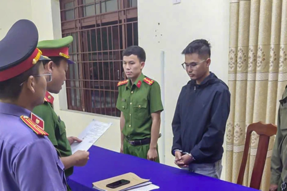 Tài xế bị bắt sau vụ cháy ôtô tại cây xăng khiến hai người chết Tài xế bị bắt sau vụ cháy ôtô tại cây xăng khiến hai người chết