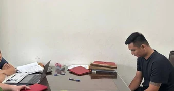 Tài xế điều khiển ô tô bỏ trốn sau khi tông tử vong nữ công nhân môi trường