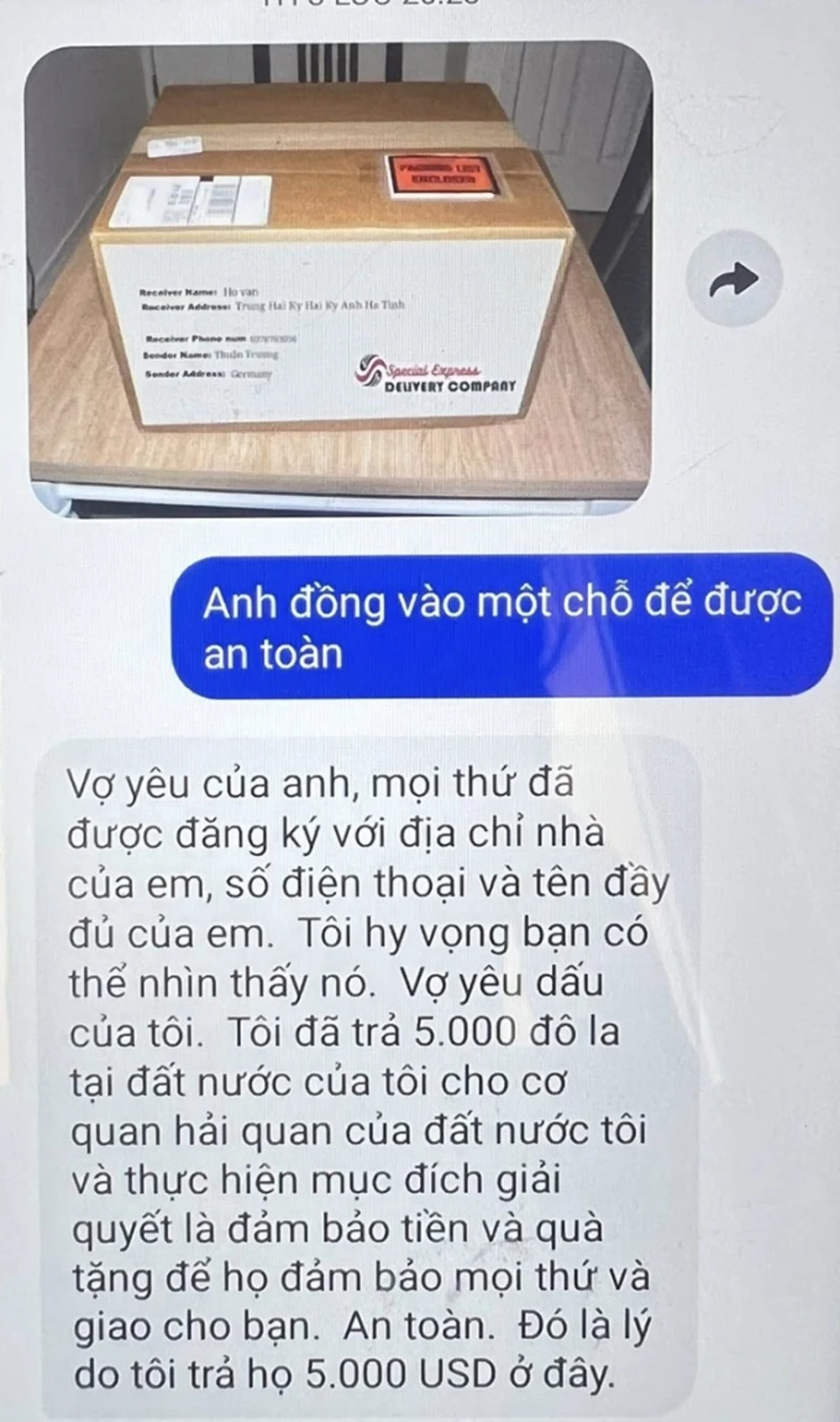 Tài xế taxi chở khách tới trụ sở công an vì nghi bị lừa Tài xế taxi chở khách tới trụ sở công an vì nghi bị lừa