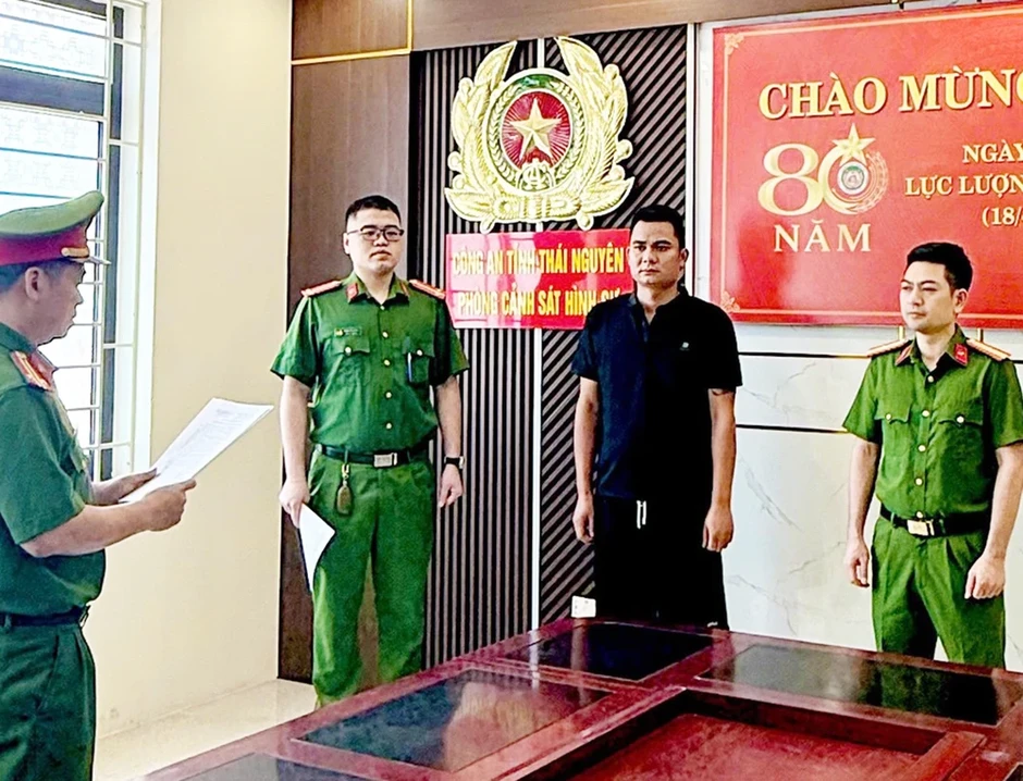 Tài xế tông nữ công nhân trong đêm rồi lái xe bỏ trốn đã bị bắt Tài xế tông nữ công nhân trong đêm rồi lái xe bỏ trốn đã bị bắt