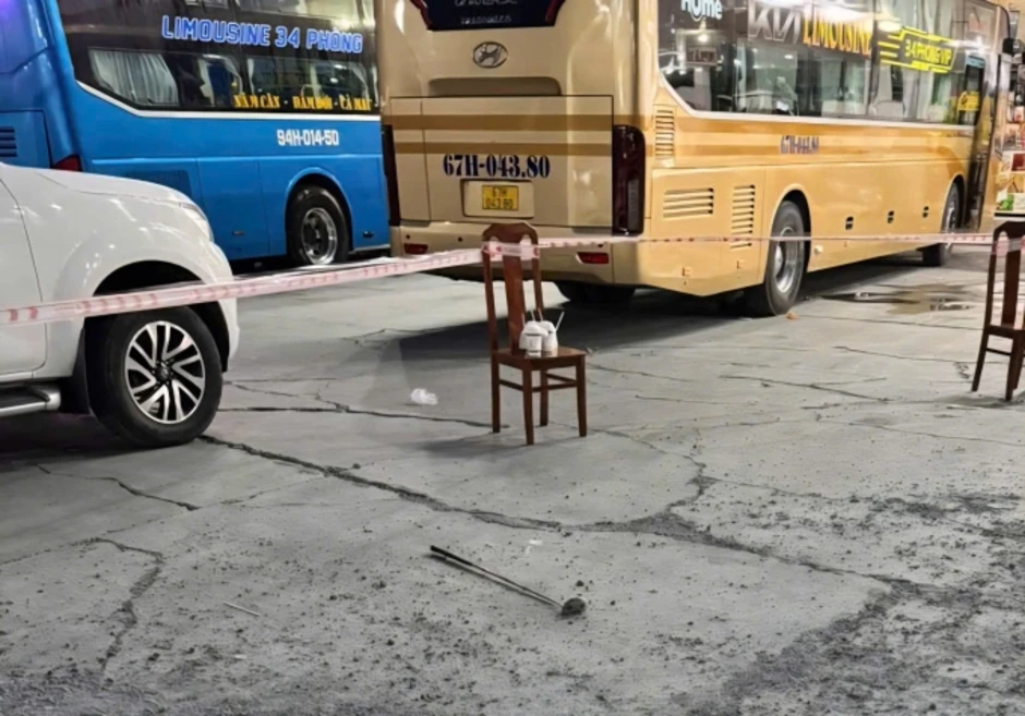 Tài xế xe khách truy sát đồng nghiệp vì chỗ đậu Tài xế xe khách truy sát đồng nghiệp vì chỗ đậu