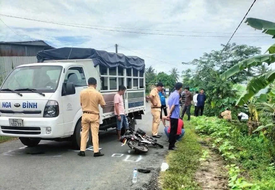 Tài xế xe tải tông nữ sinh tử vong ở Vĩnh Long bị đề nghị truy tố Tài xế xe tải tông nữ sinh tử vong ở Vĩnh Long bị đề nghị truy tố