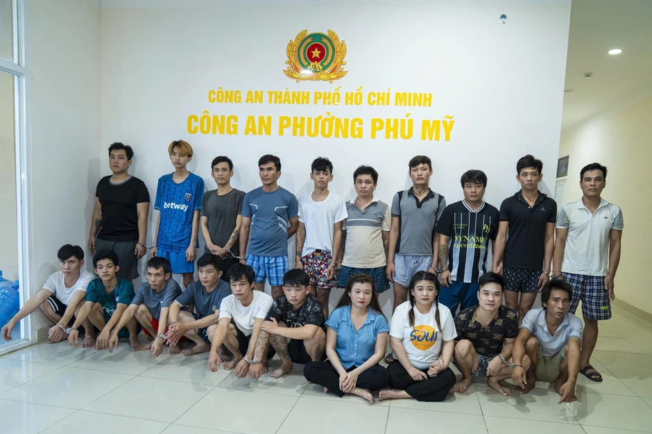 Tạm giam 21 người trong đường dây ma túy ở TPHCM Tạm giam 21 người trong đường dây ma túy ở TPHCM