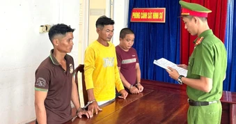 Tạm giam 3 đối tượng đánh người vì cho rằng bóp còi làm đàn trâu hoảng sợ