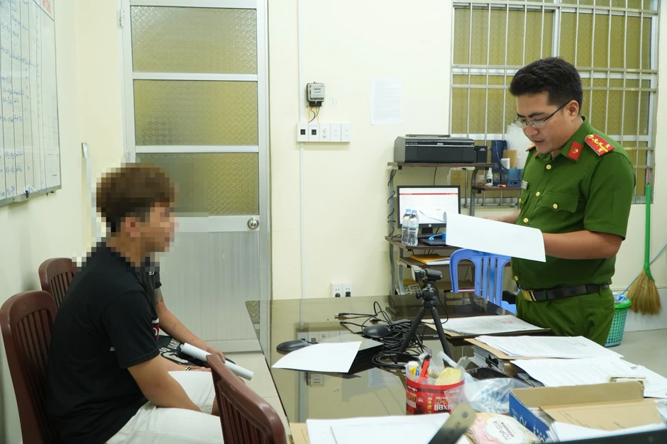 Tạm giam nhóm đối tượng dùng dao tự chế, gạch đá gây rối Tạm giam nhóm đối tượng dùng dao tự chế, gạch đá gây rối