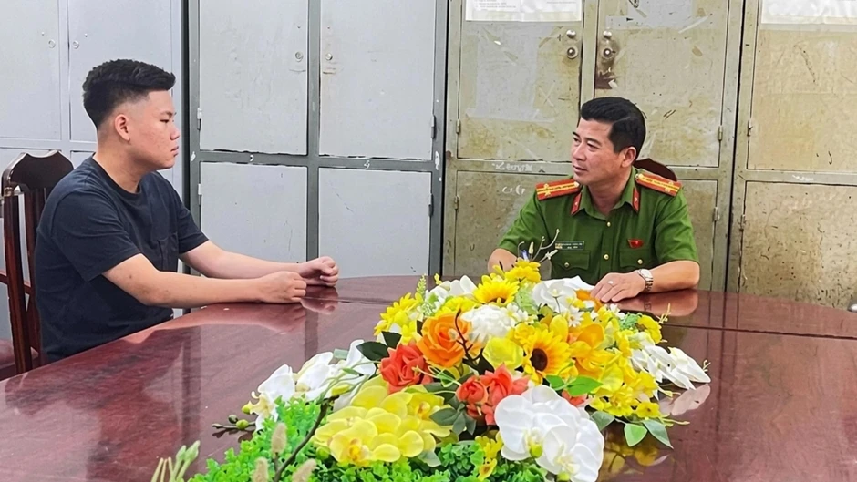 Tạm giữ đối tượng đuổi đánh 2 phụ nữ trên đường Xuân Đỉnh ở Hà Nội Tạm giữ đối tượng đuổi đánh 2 phụ nữ trên đường Xuân Đỉnh ở Hà Nội