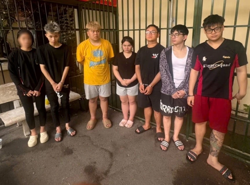 Tạm giữ hình sự 7 đối tượng trong vụ xô xát, đánh nhau tại Phố Huế (Hà Nội)
