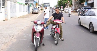Tạm giữ hình sự kẻ chạy xe máy đạp ngã chồng cũ của bạn gái