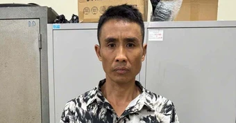 Tạm giữ hình sự người đàn ông xăm trổ đánh nam thanh niên trên phố Hà Nội