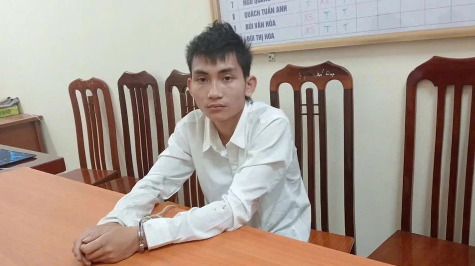 Tạm giữ hình sự người vi phạm nồng độ cồn, quay xe tông CSGT trọng thương Tạm giữ hình sự người vi phạm nồng độ cồn, quay xe tông CSGT trọng thương