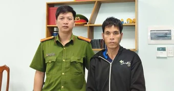 Tạm giữ hình sự Nông Hồng Quảng - kẻ đổ xăng đốt cha ruột tử vong