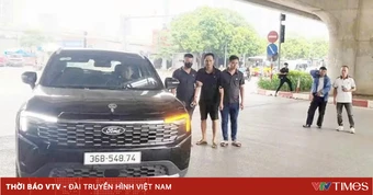 Tạm giữ hình sự tài xế không bằng lái, lao xe qua "chốt" CSGT trên đường Nguyễn Hoàng