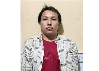 Tạm giữ kẻ tưới xăng đốt người