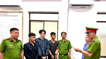 Tạm giữ khẩn cấp 3 thanh niên đánh người giữa đường