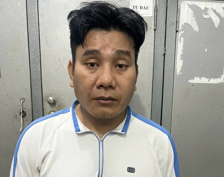 Tạm giữ người đàn ông đâm 2 anh em thương vong ở An Giang Tạm giữ người đàn ông đâm 2 anh em thương vong ở An Giang