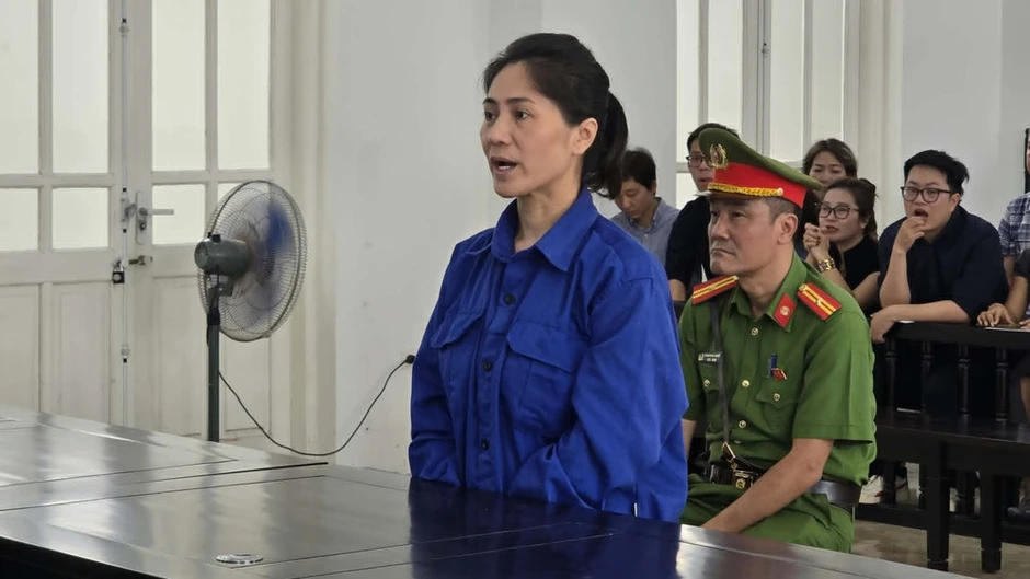 Tạm hoãn phiên xét xử giám đốc công ty tổ chức show "Về đây bốn cánh chim trời" Tạm hoãn phiên xét xử giám đốc công ty tổ chức show "Về đây bốn cánh chim trời"