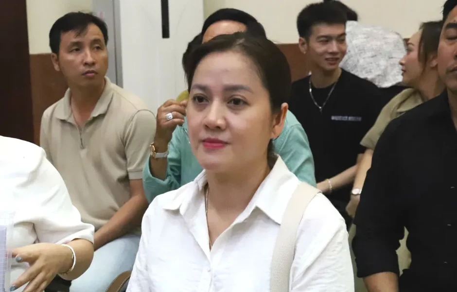 Tạm ngừng phiên phúc thẩm vụ tranh chấp thừa kế của cố NSƯT Vũ Linh Tạm ngừng phiên phúc thẩm vụ tranh chấp thừa kế của cố NSƯT Vũ Linh
