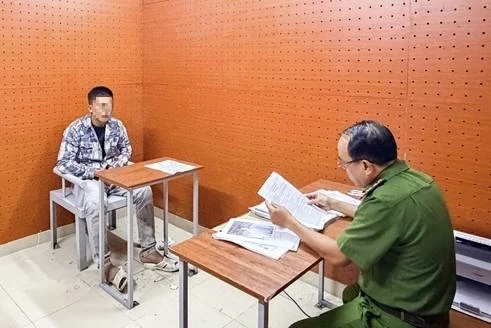 Tấn công tài xế xe ôm công nghệ rồi cướp tài sản Tấn công tài xế xe ôm công nghệ rồi cướp tài sản