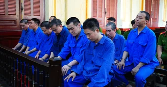 TAND TP.HCM mở phiên xét xử 12 bảo vệ tự ý thu tiền đường trong khu công nghệ cao