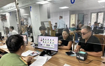 Tăng cường trách nhiệm cấp xã trong quản lý tạm trú của người nước ngoài