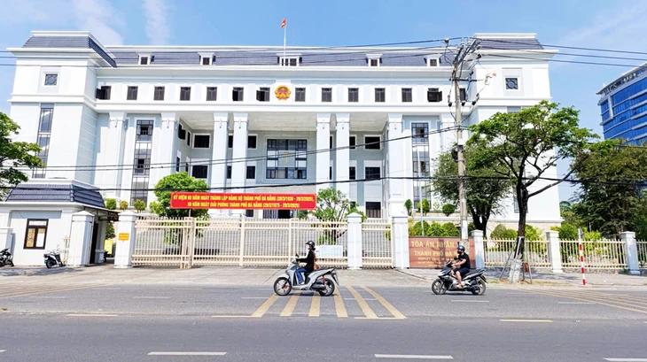 Tàu cá bị sóng đánh chìm, tòa buộc doanh nghiệp bảo hiểm phải bồi thường