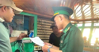 Tàu cá mất kết nối giám sát hành trình quá 6 giờ, 2 thuyền trưởng bị tước chứng chỉ