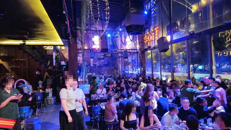 Test nhanh hơn 625 người tại một beer club, 3 người dương tính với ma túy Test nhanh hơn 625 người tại một beer club, 3 người dương tính với ma túy