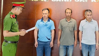 Thanh Hóa: Khởi tố 3 bị can "Vi phạm quy định về khai thác tài nguyên”