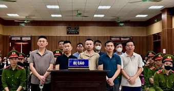 Thanh Hoá: ‘Mạnh gỗ’ cùng 4 cựu cán bộ kiểm lâm lãnh án