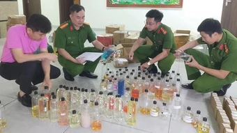 Thanh Hóa: Triệt xóa đường dây sản xuất, buôn bán nước hoa giả thương hiệu nổi tiếng