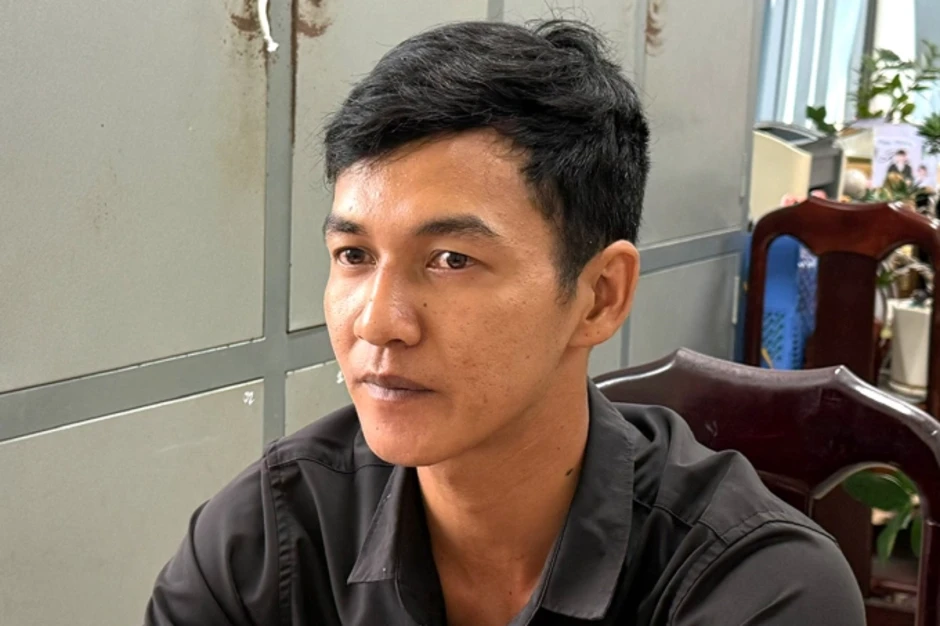 Thanh niên bị bắt vì 3 lần quan hệ tình dục với người yêu nhí 15 tuổi Thanh niên bị bắt vì 3 lần quan hệ tình dục với người yêu nhí 15 tuổi