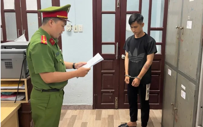 Thanh niên có tiền án trộm cắp tiếp tục bị bắt vì trộm xe máy Thanh niên có tiền án trộm cắp tiếp tục bị bắt vì trộm xe máy