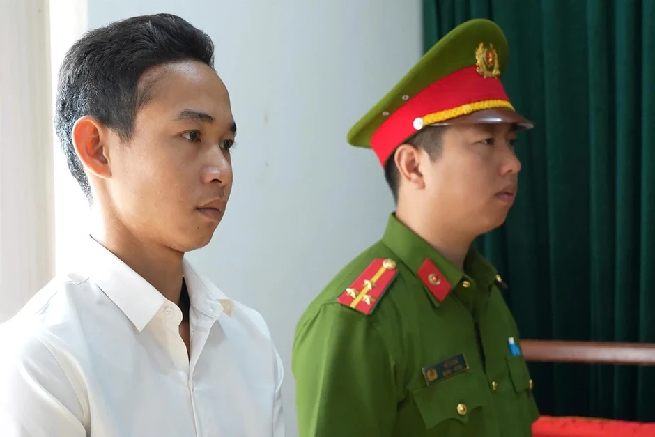 Thanh niên say xỉn lái xe tông tử vong cụ bà 85 tuổi đang đi bộ qua đường Thanh niên say xỉn lái xe tông tử vong cụ bà 85 tuổi đang đi bộ qua đường