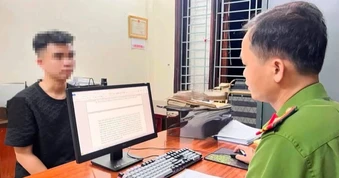 Thanh niên trộm thiết bị điện trị giá nhiều tỷ đồng để cá độ bóng đá