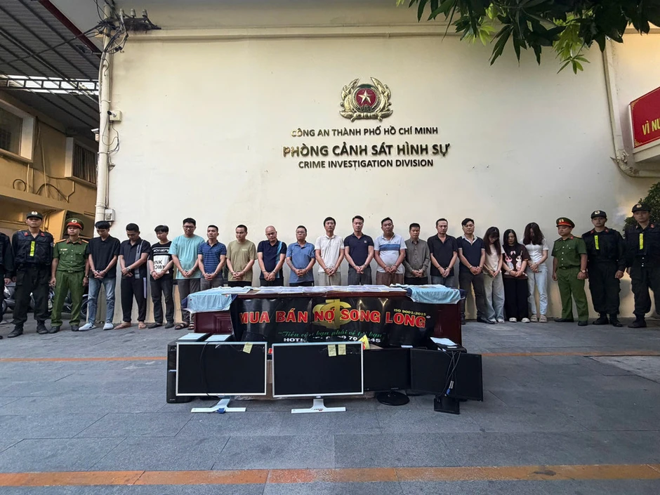 Thành phố Hồ Chí Minh khởi tố 17 đối tượng về hành vi đòi nợ kiểu khủng bố tinh thần Thành phố Hồ Chí Minh khởi tố 17 đối tượng về hành vi đòi nợ kiểu khủng bố tinh thần
