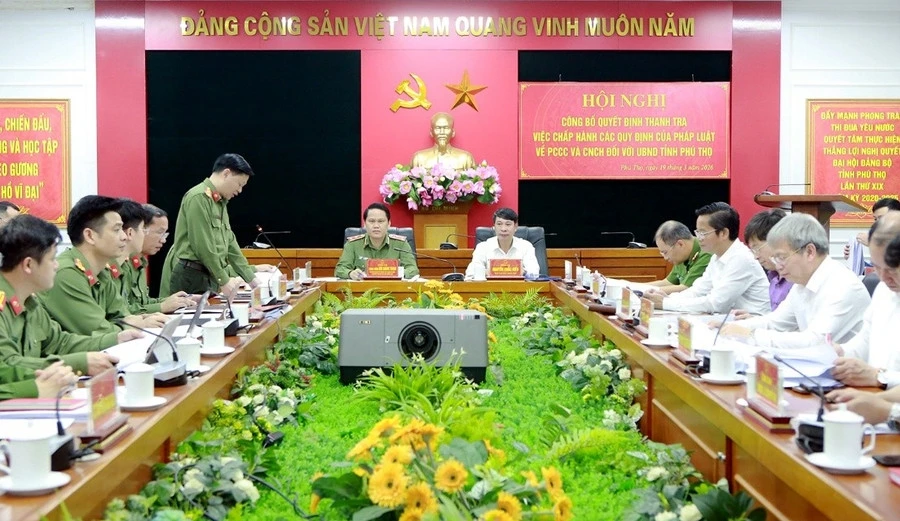 Thanh tra Bộ Công an công bố quyết định thanh tra công tác PCCC tại Phú Thọ Thanh tra Bộ Công an công bố quyết định thanh tra công tác PCCC tại Phú Thọ