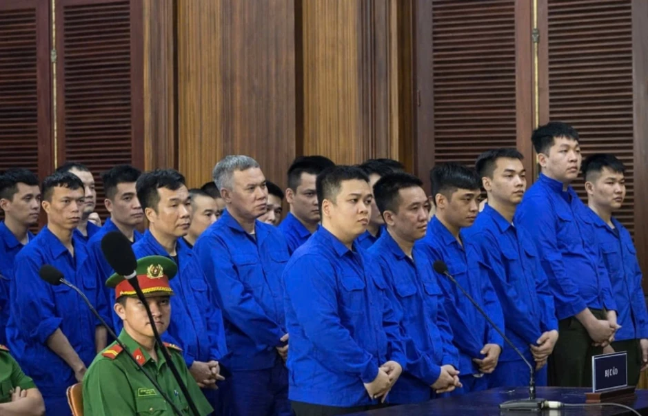 Thành viên nhóm 'phế liệu chiến tranh BW' đột nhập bảo tàng trộm nhiều súng AK