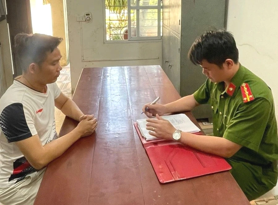 Thầy dạy lái ô tô bị khởi tố vì lừa tiền học của 12 người