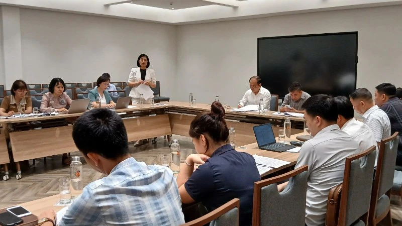 Thể chế hóa các Nghị quyết của Bộ Chính trị để hỗ trợ doanh nghiệp nhỏ và vừa Thể chế hóa các Nghị quyết của Bộ Chính trị để hỗ trợ doanh nghiệp nhỏ và vừa