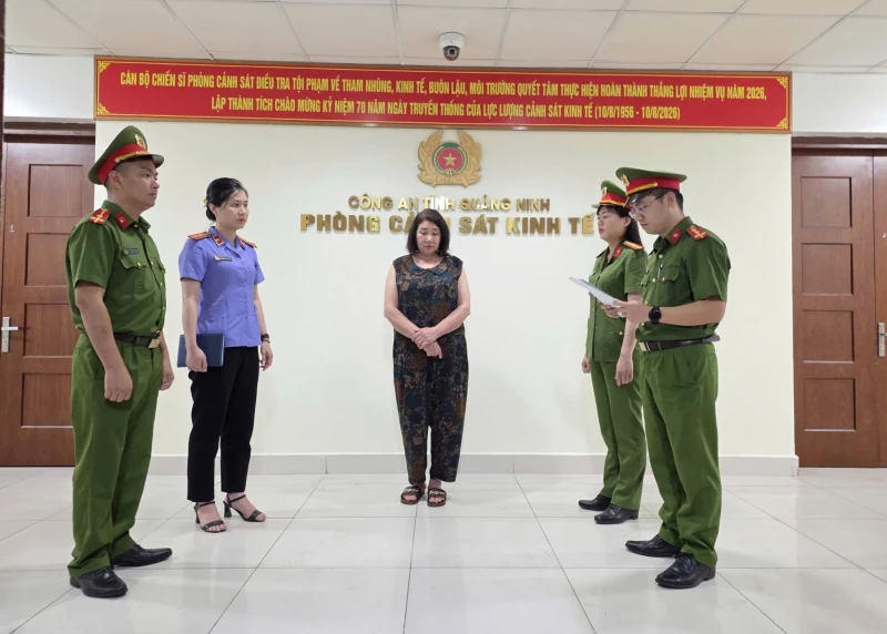 Thêm 2 xưởng sản xuất giá đỗ bằng hoá chất ở Quảng Ninh bị triệt phá Thêm 2 xưởng sản xuất giá đỗ bằng hoá chất ở Quảng Ninh bị triệt phá