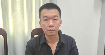 Thêm đối tượng đầu thú vụ dàn cảnh bán 'thiên thạch' để cướp 1,5 tỷ đồng
