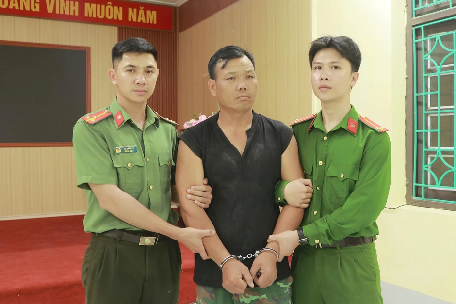 Thi hành lệnh bắt tạm giam chủ tài khoản Facecbook Phạm Lộc Đb Thi hành lệnh bắt tạm giam chủ tài khoản Facecbook Phạm Lộc Đb