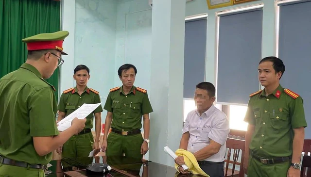 Thi hành lệnh bắt tạm giam Giám đốc Huỳnh Ngọc Ánh Thi hành lệnh bắt tạm giam Giám đốc Huỳnh Ngọc Ánh